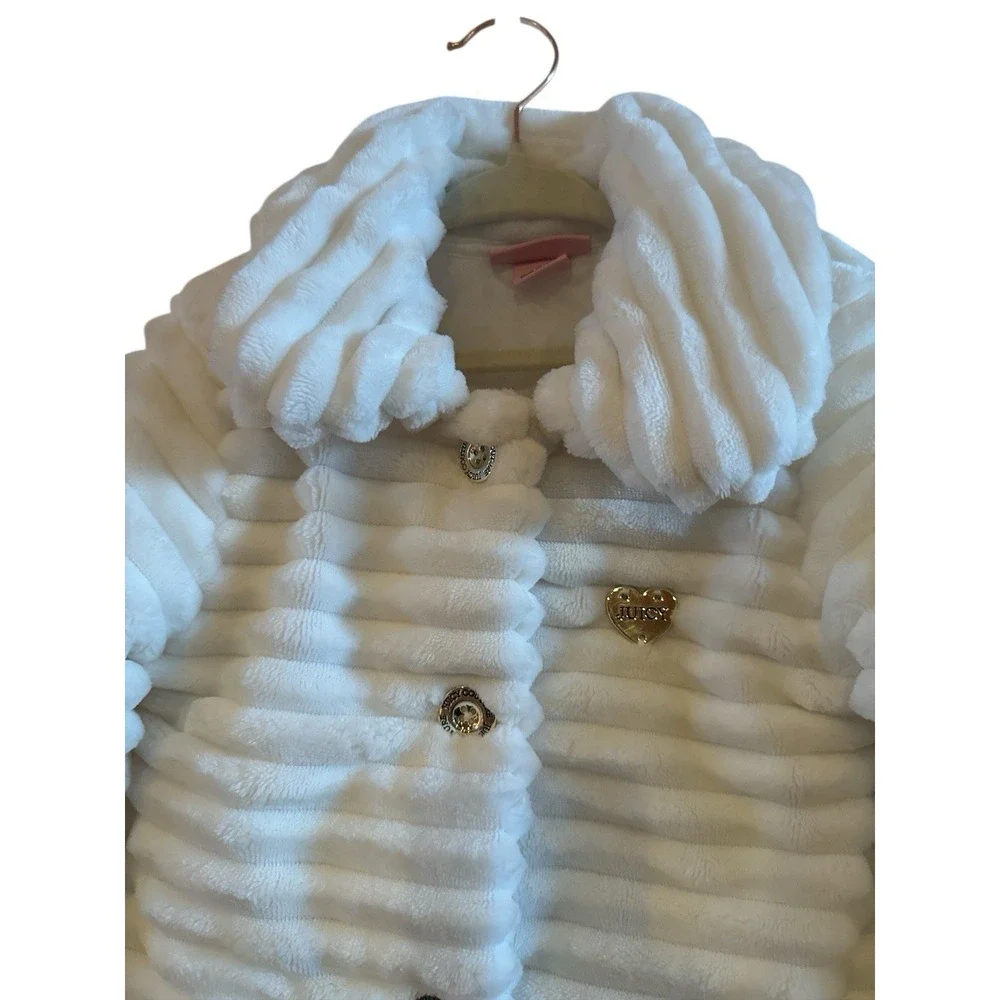 Juicy Couture White Faux Fur Children's Size 6 White Silver Buttons Lined Coat‎